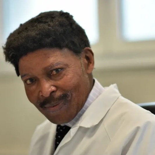Docteur David Youssi